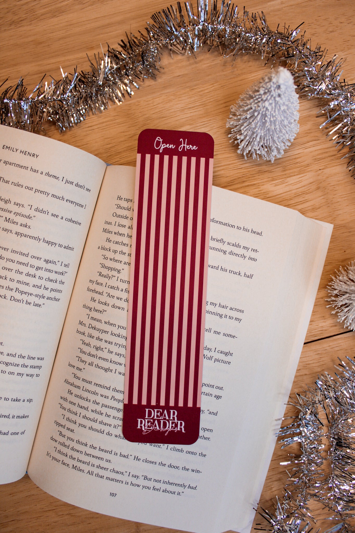 Holly & Ribbon Open Here Bookmark